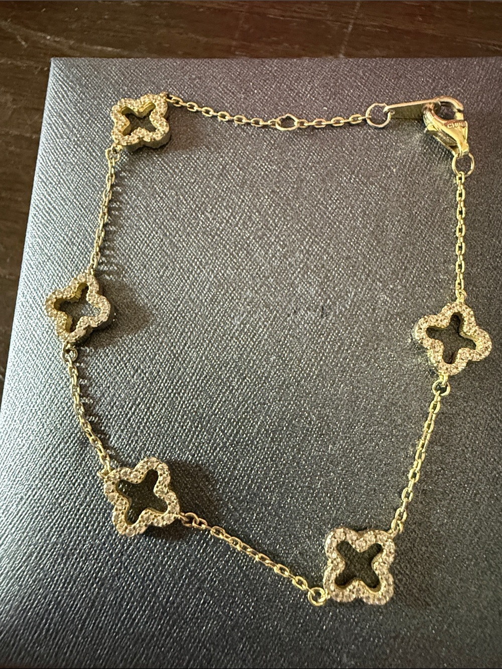 Gold Clover Link 7in pave diamond bracelet